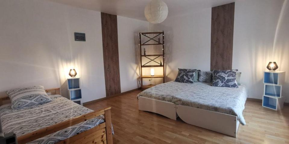 Les Chambres Du Heron Chevillon  Luaran gambar
